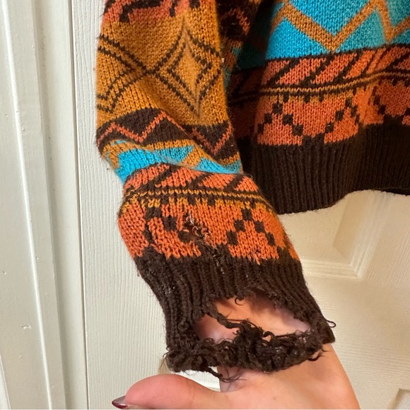 🎁 FREE GIFT: ROMWE Vintage Inspired Patterned Pullover Sweater - Picture 3 of 6